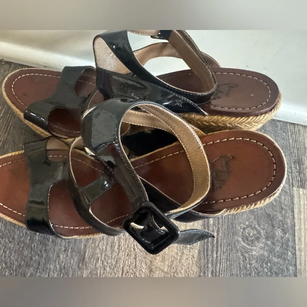 Christian Louboutin Bilbao Black Patent Leather Strap Wedge Sole Sandals 41 9 - Image 4