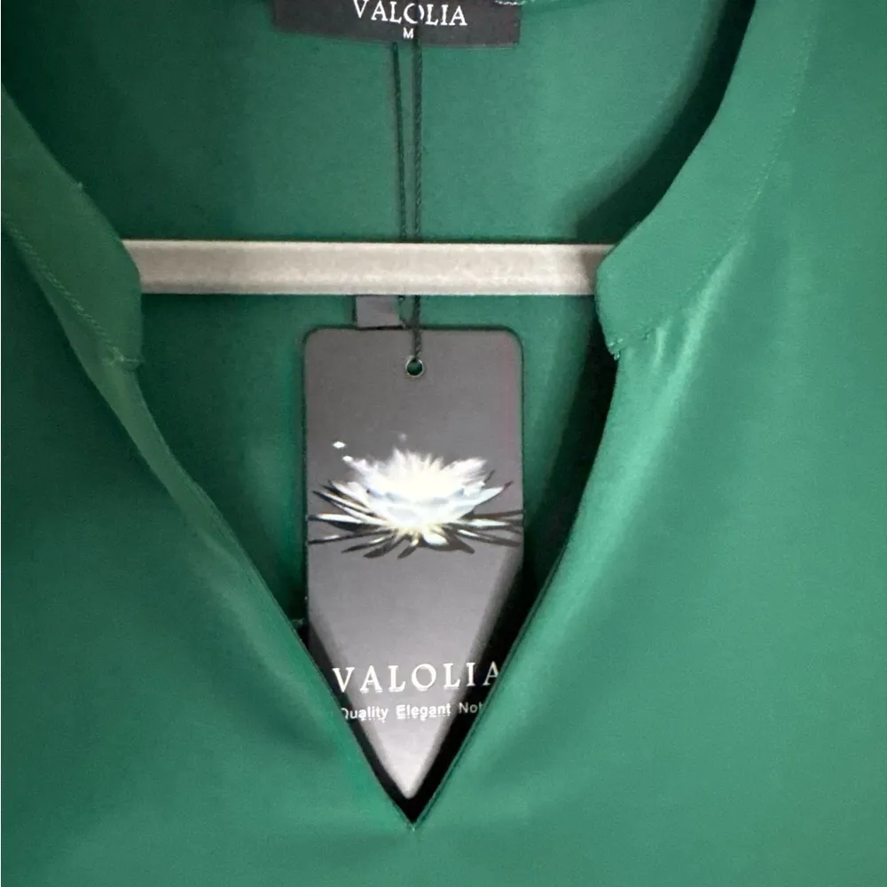 Emerald Ruffle Sleeve Top - Image 2