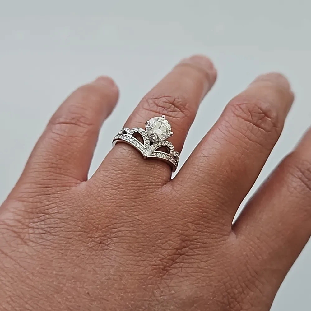 1ct Moissanite Crown Ring Size 8 - Image 5