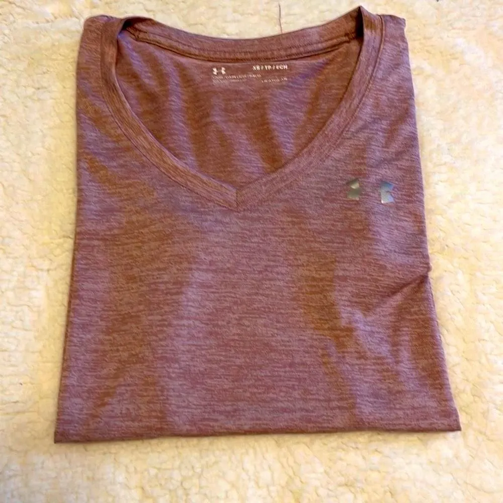 Under Armour V-Neck Heatgear‎ Shirt. Size XS. Dusty Rose - Image 5