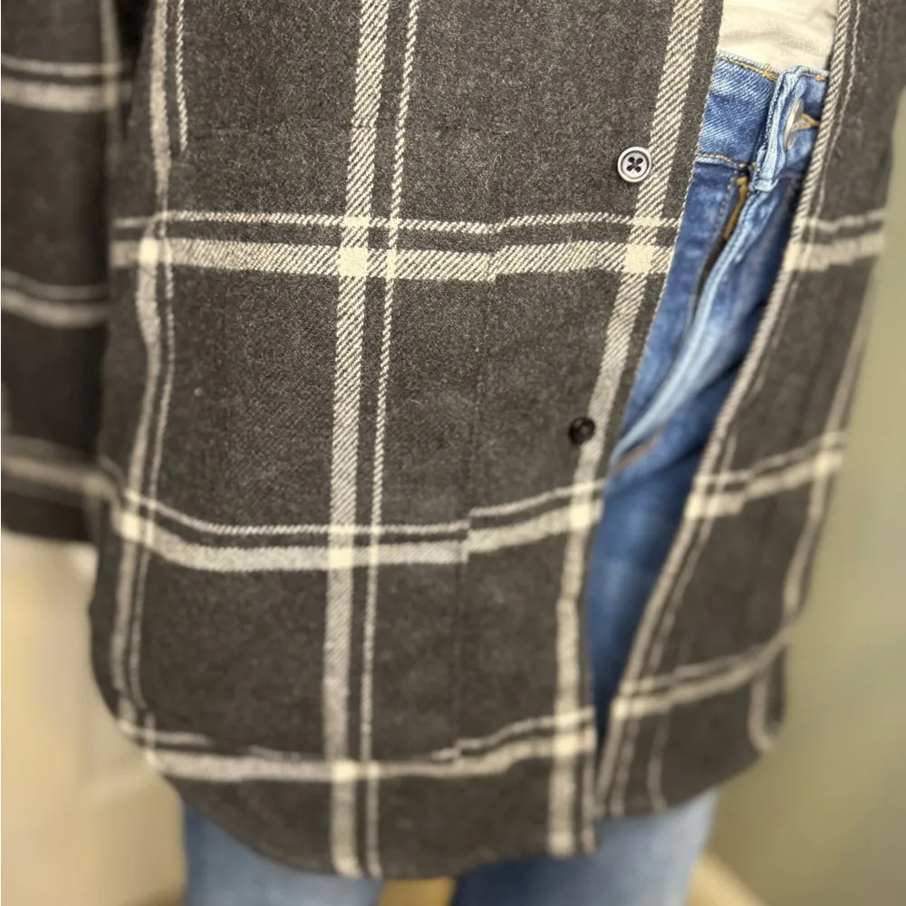 ASOS Ladies Design Flannel Shirt Size Small. - Image 3