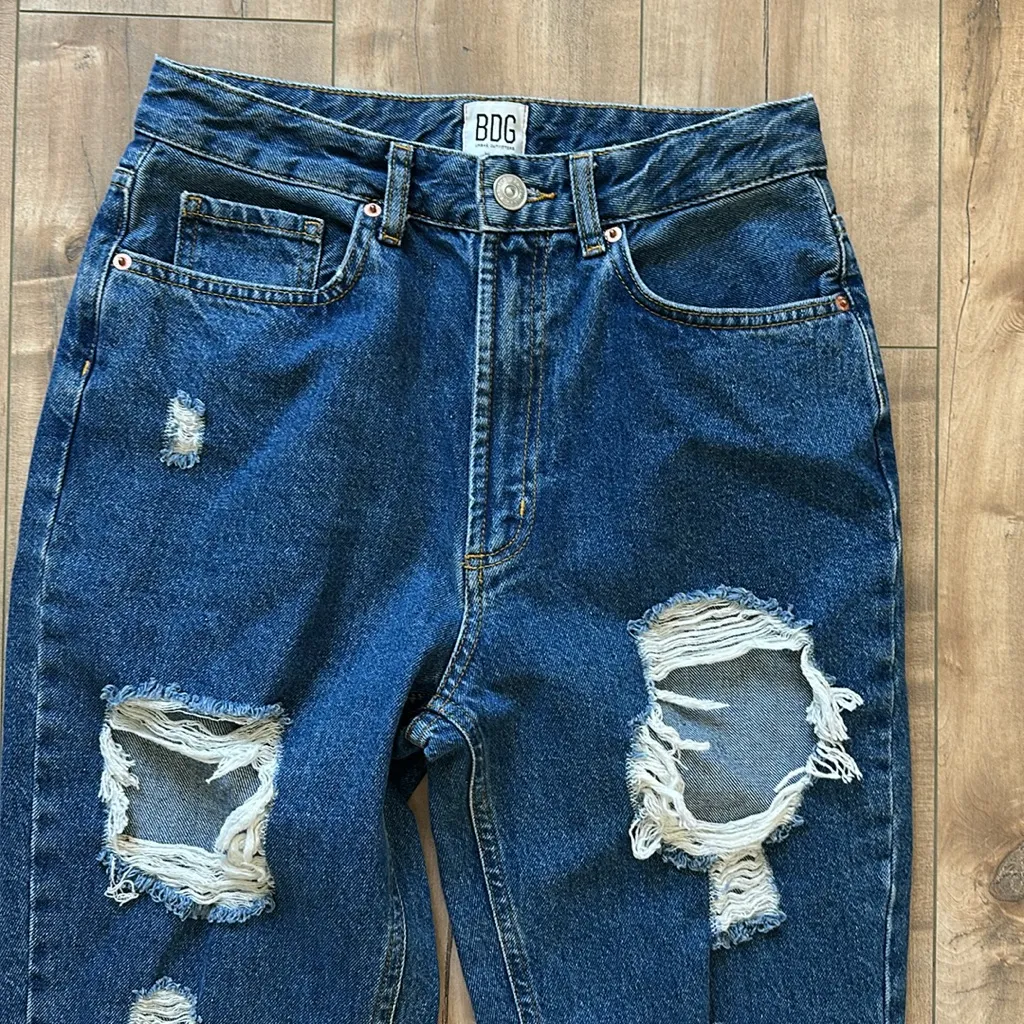BDG Urban Outfitters High-Waisted Mom Jean Rigid Denim Destroyed Medium Wash 27 - Image 5