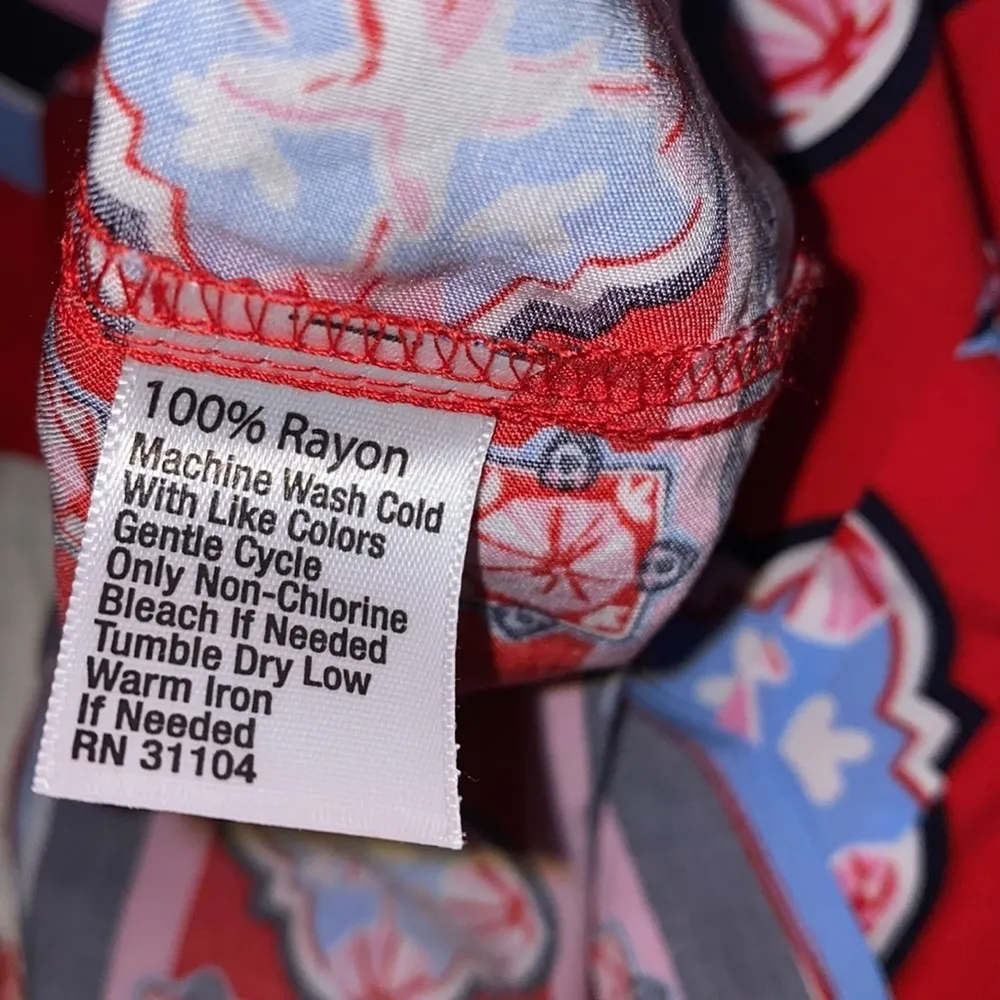 Crown & Ivy medium womens split vneck printed sleeveless button front hi low top Blue - Image 9