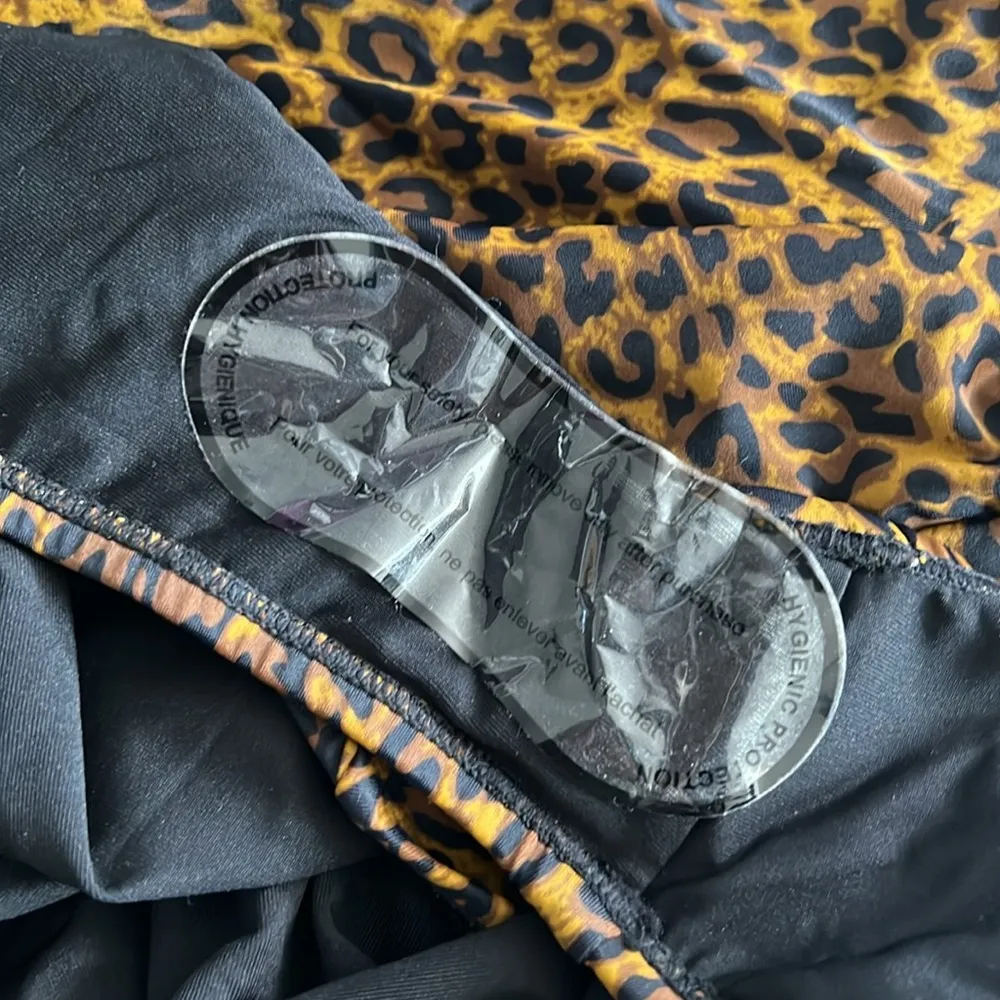 Kendall + Kylie Ring Back V-Neck One Piece Swimsuit Size M, New w/Tag $120 - Image 10