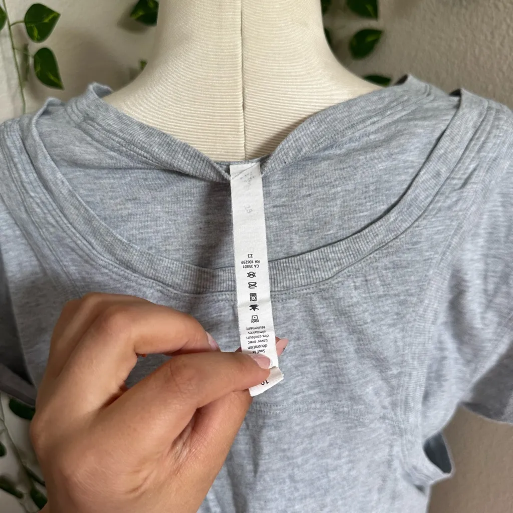 Women’s Heather Grey Lululemon Double Layered Top Size 10 - Image 4