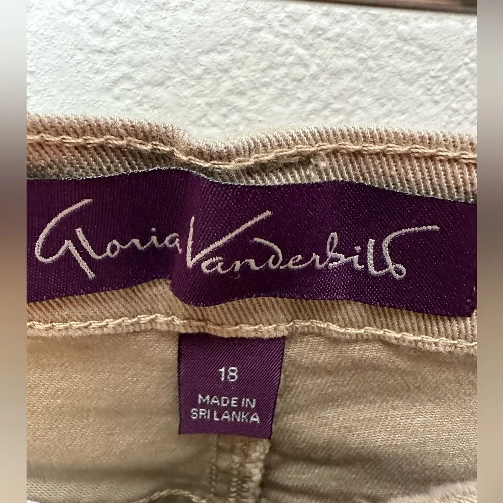 EUC Gloria Vanderbilt Amanda khaki jeans size 18 - Image 2