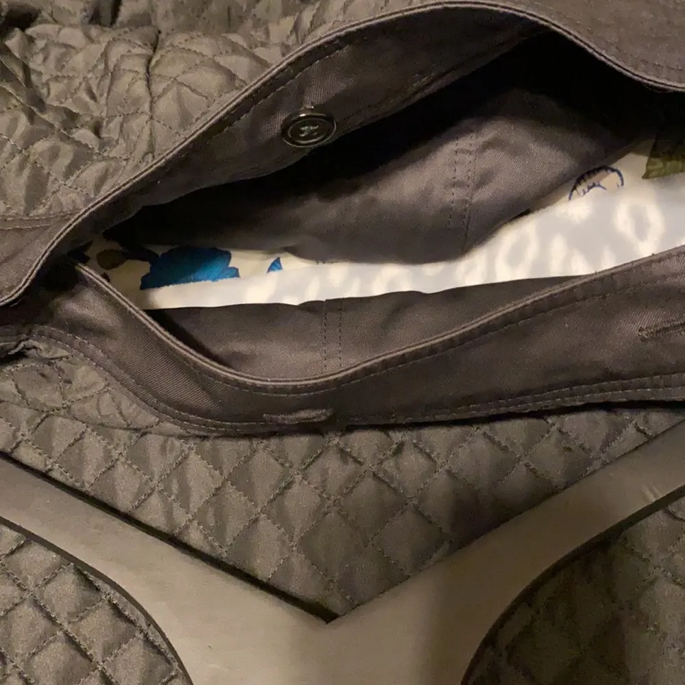 Simply Vera Vera Wang oversized faux fur black hooded coat, size small - Image 10