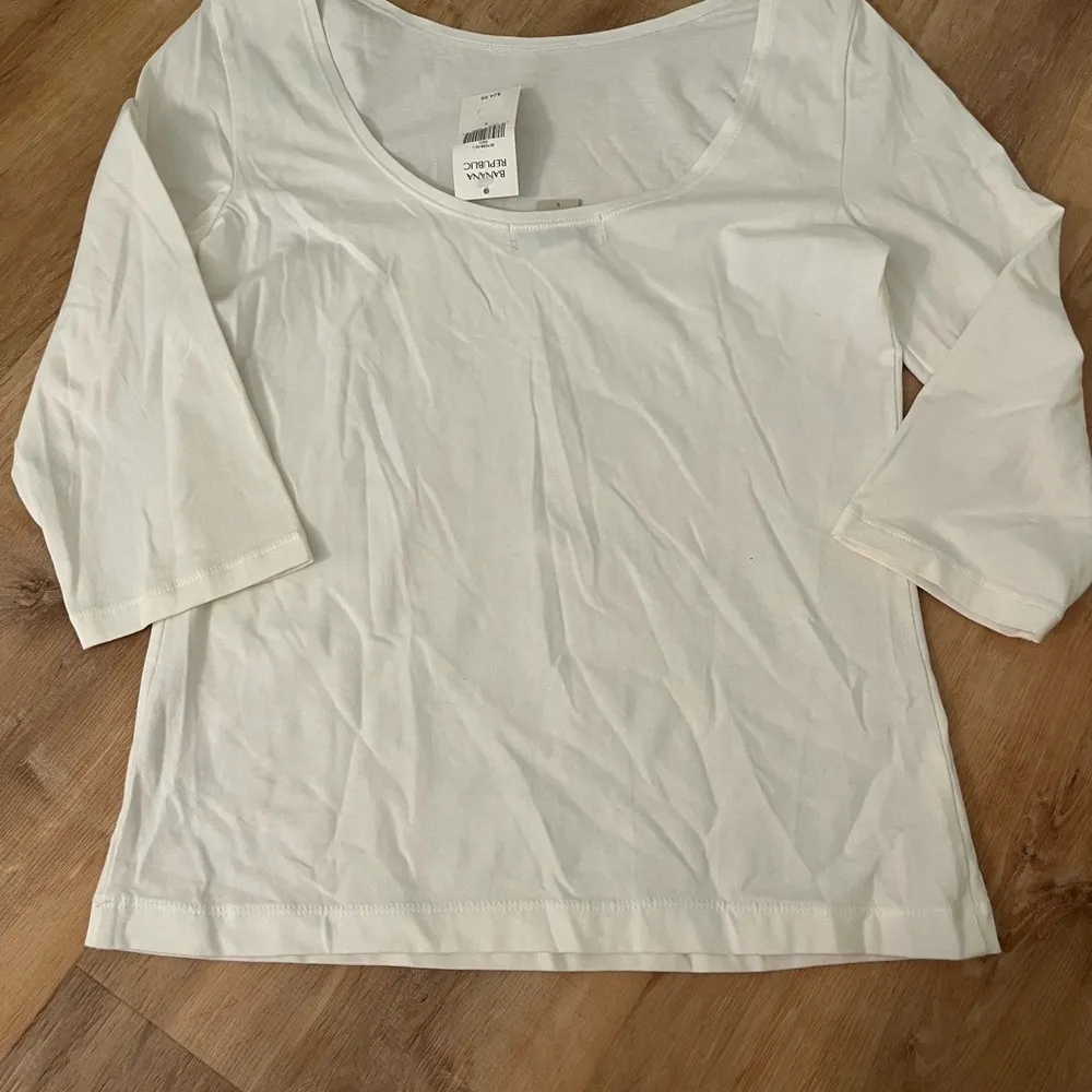 Banana Republic white shirt. NWT - Image 3