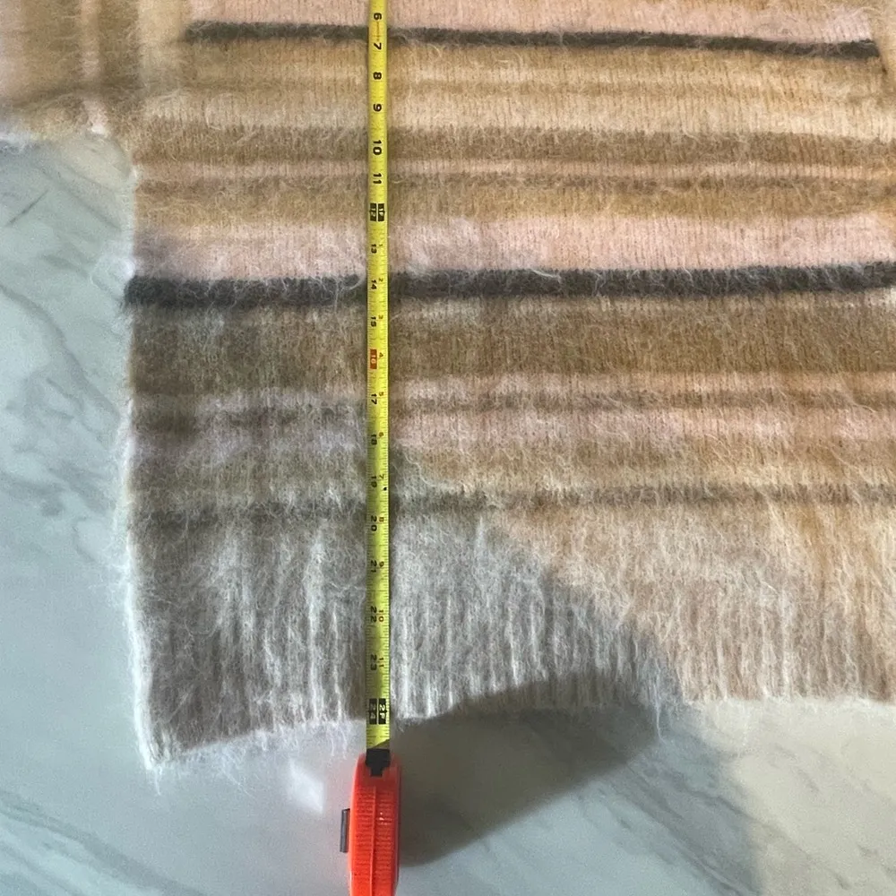 Wild Fable Striped Beige and Pink Women's Size XS Sweater Fuzzy Crew Neck NWT - Image 9