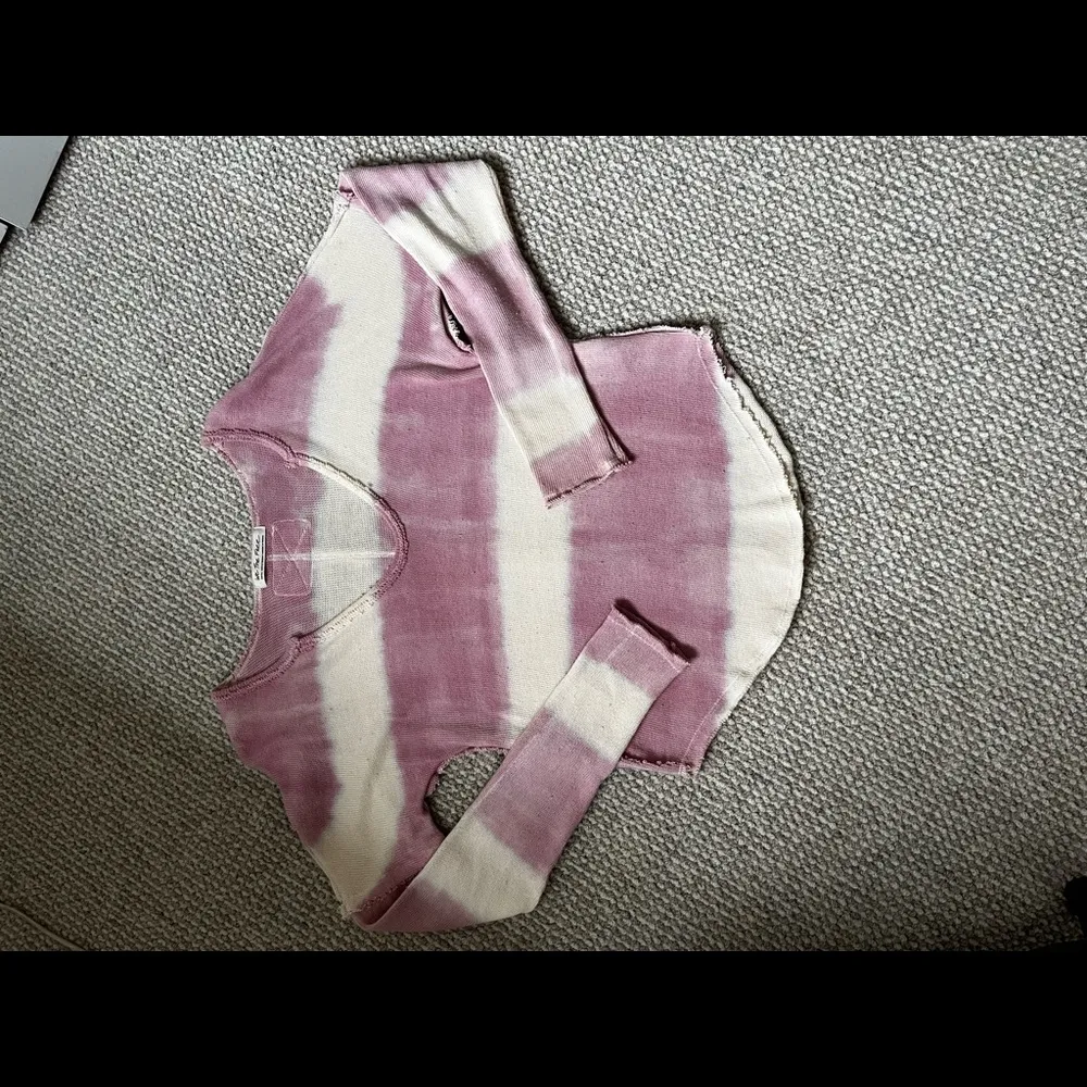 Free People Come and Get it Tie Dye Top in Clove Bark - SMALL - Image 3