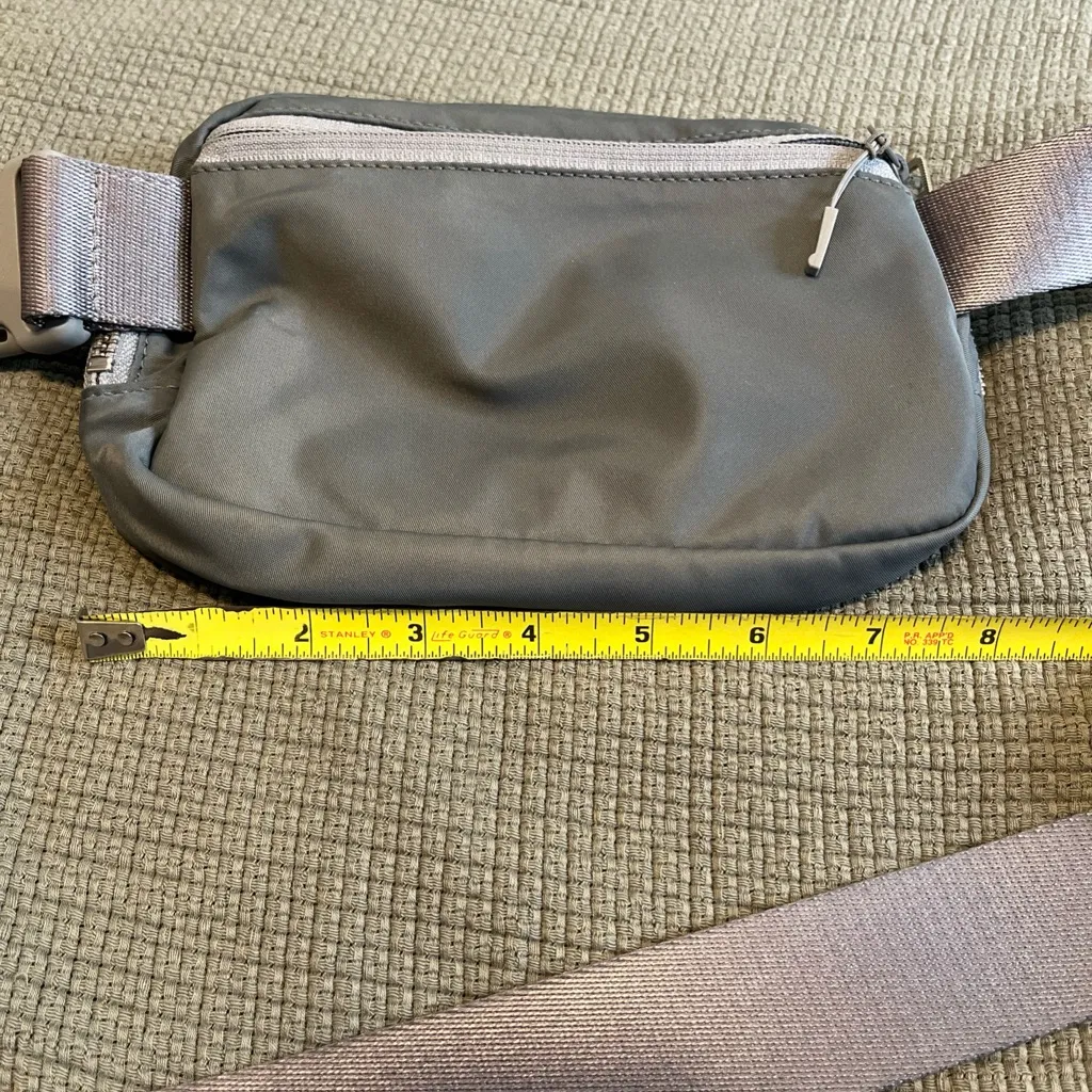 lululemon athletica Gray Crossbody Bag - Image 3