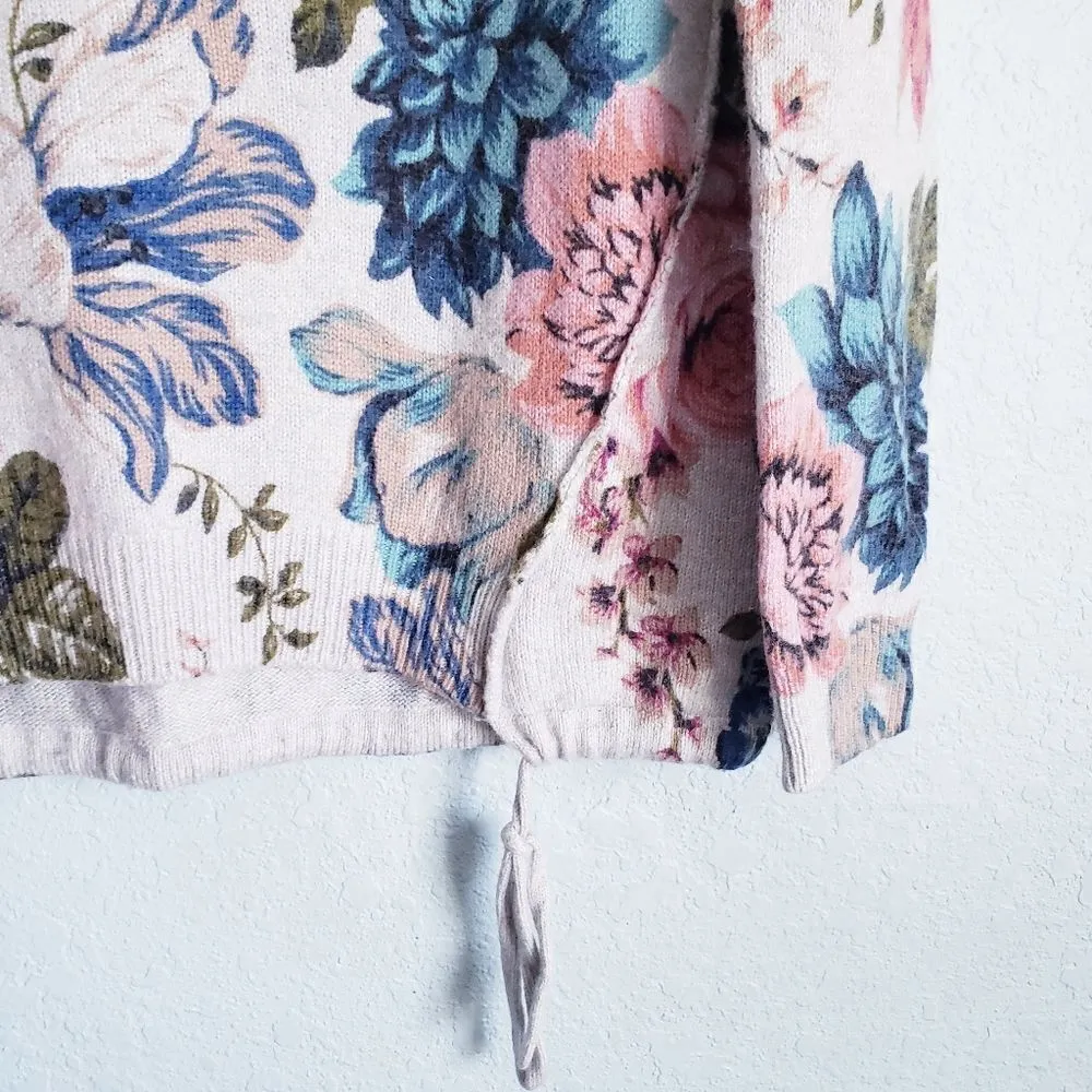 Angel of the North Gray Multicolor Floral Embroidered Wool Lightweight Sweater - Image 2