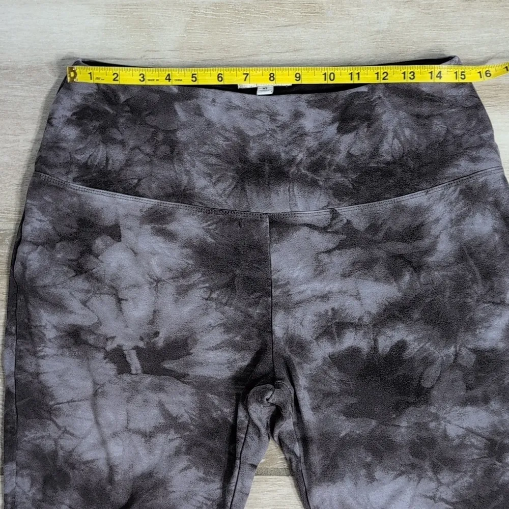 Rachel Zoe Gray and Black Leggings with Modern Camouflage Pattern - Image 6