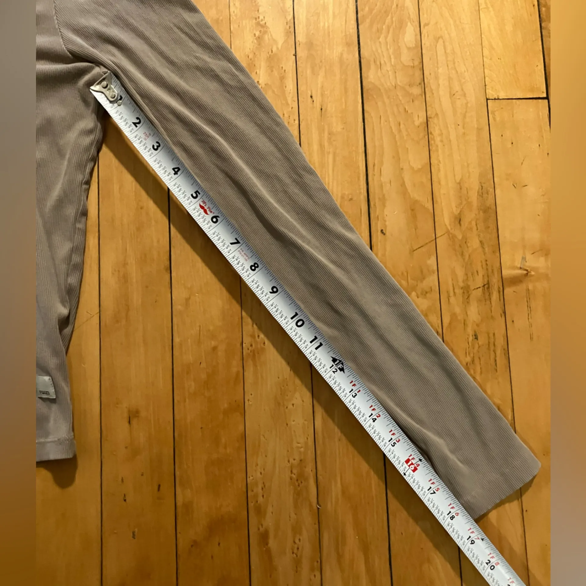 Vuori  Pose Scoop Long Sleeve Tee - Image 8