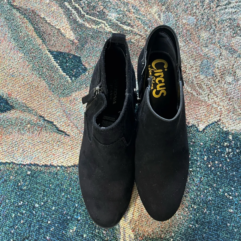 Circus by Sam Edelman Black Ankle Boots with Chunky Heel SZ 8 Zip Closure Casual - Image 4