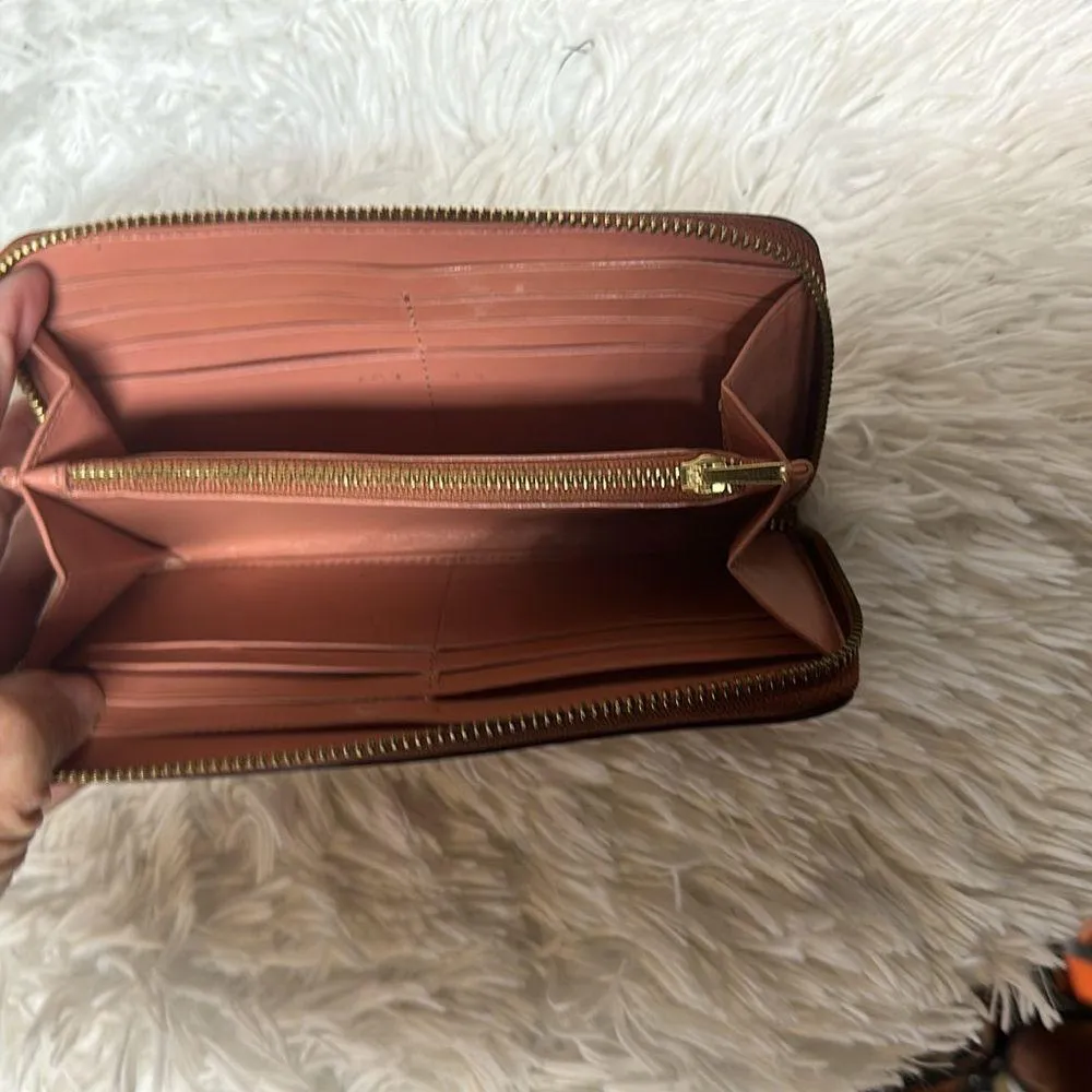 Coach Texture Accordion Zip Around Leather Wallet - Pink vintage - Image 6