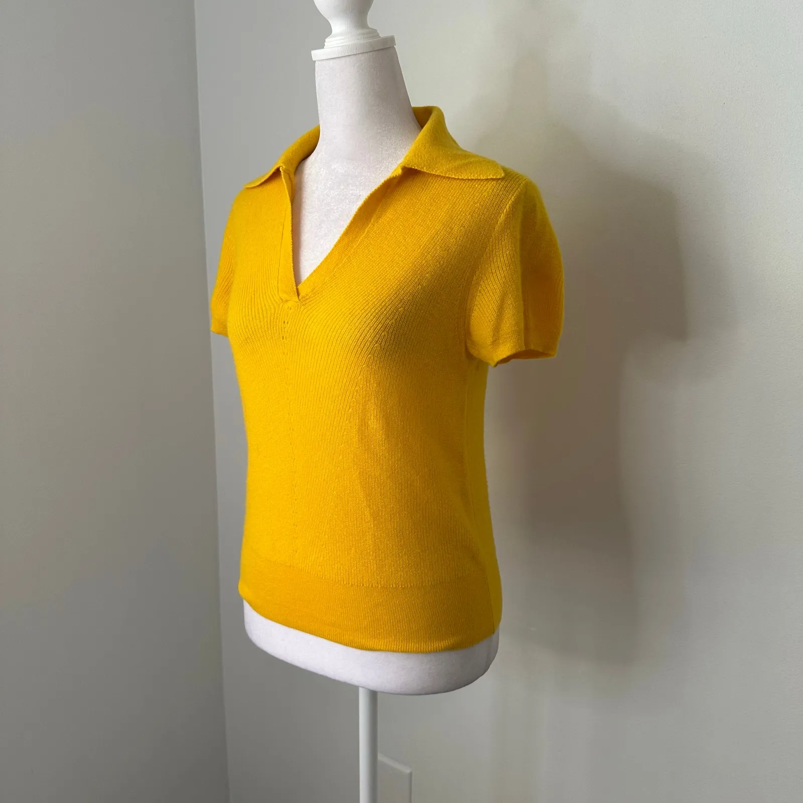 J. Crew dark yellow cashmere knit short sleeve sweater top size S - Image 3