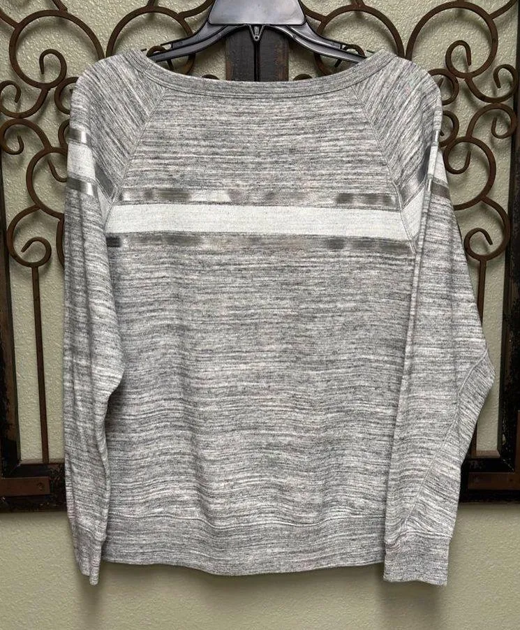 long sleeve pull over sweater top - Image 2