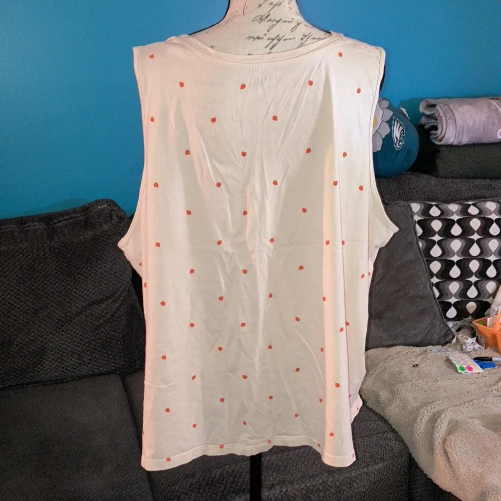 🎉4 for $20 Old Navy Strawberry Tank, 4X - Image 4