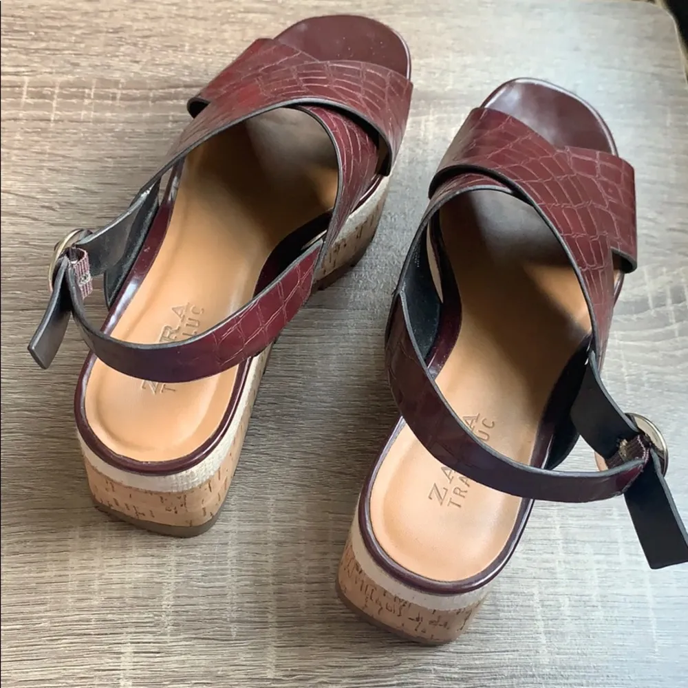 Zara | Platform Sandals Burgundy Wedge Size 36 - Image 4