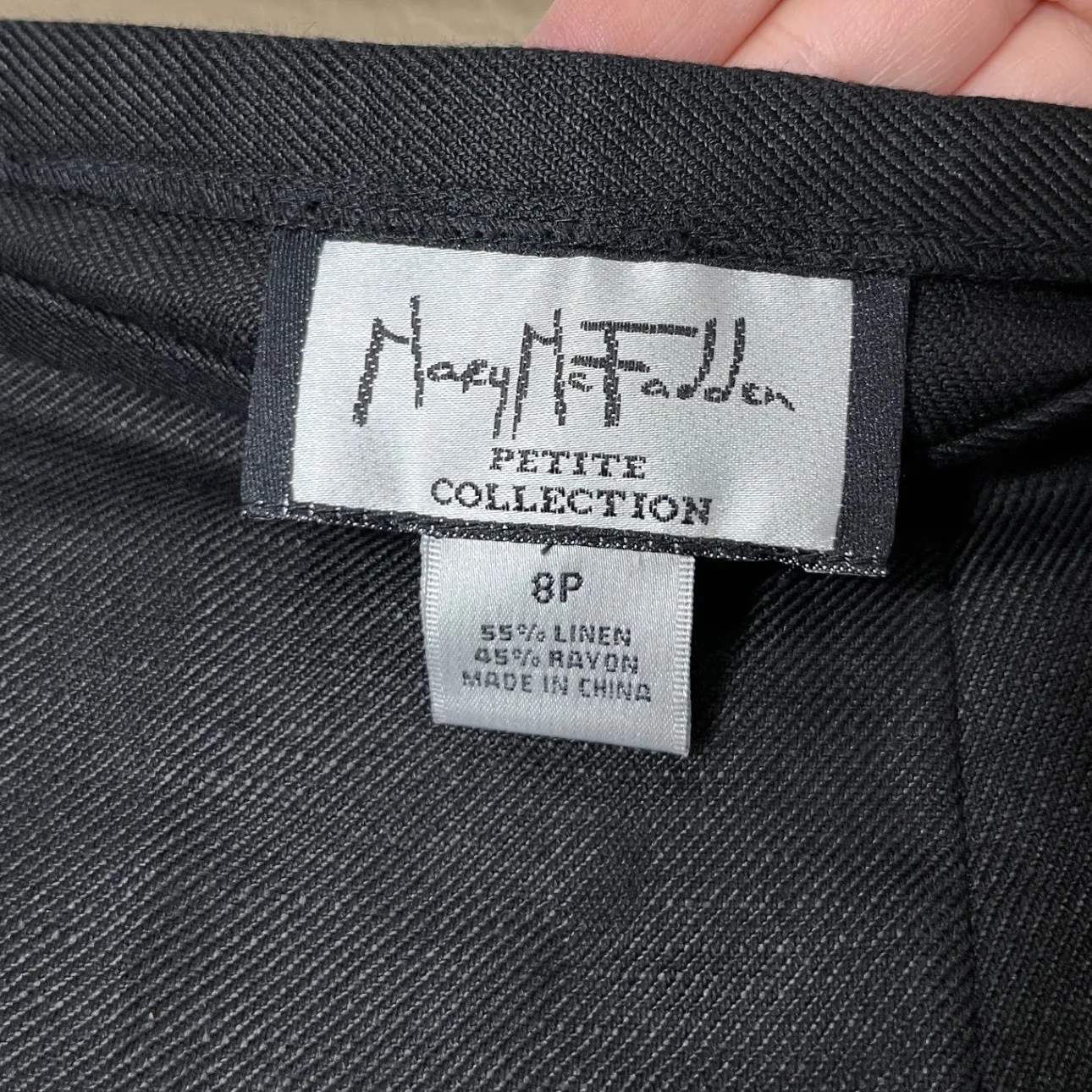 Mary McFadden Petite Black Linen Blend Midi Skirt White Floral Embroidery 8P - Image 4