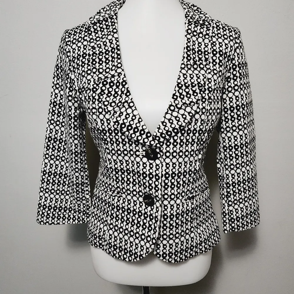 Cabi black white Du Jour geometric blazer size 4 - Image 2