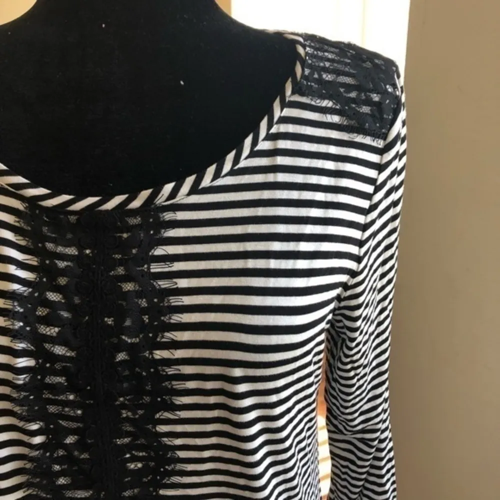 Maison Jules Womens Lace Trim Knit Blouse - Image 3