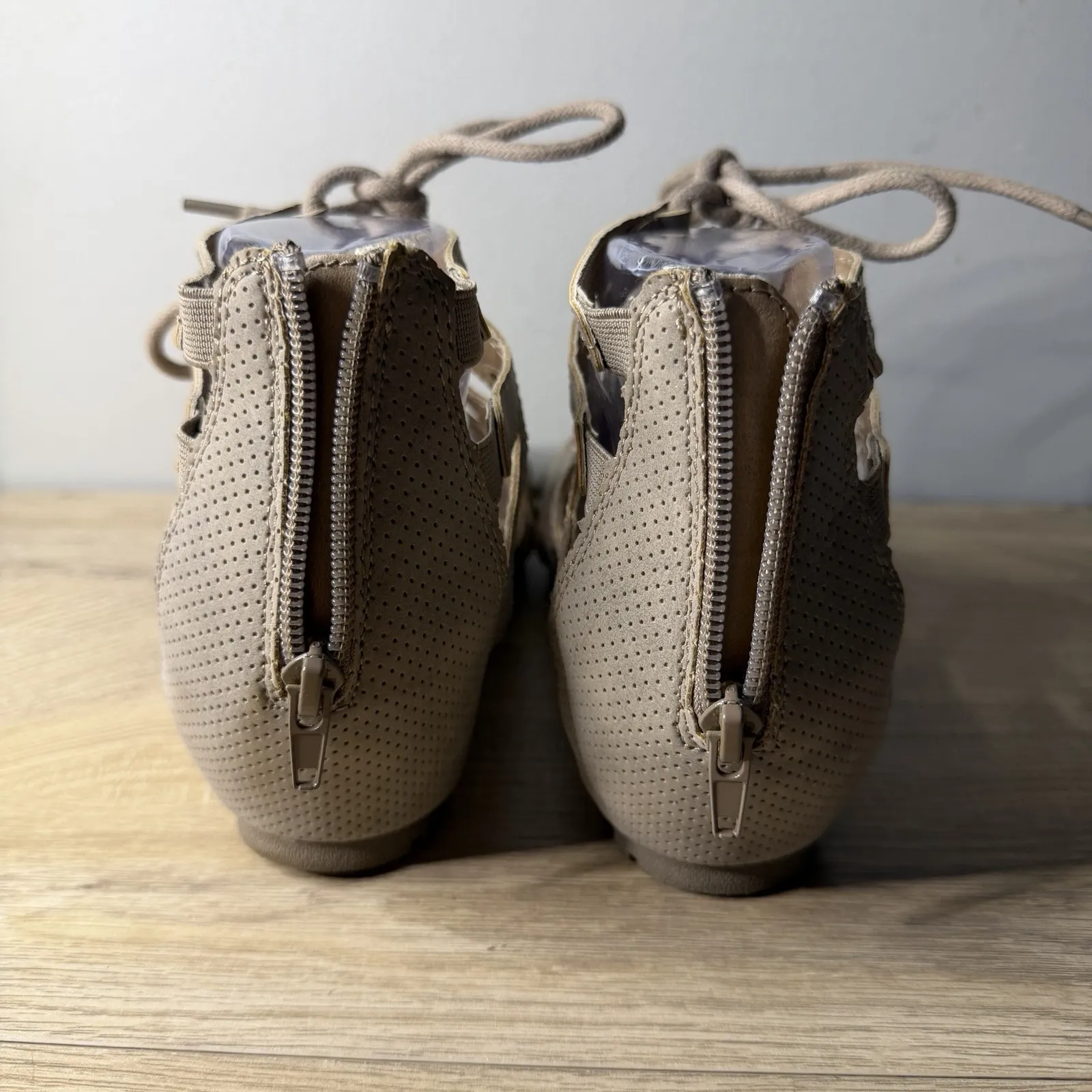 Earth Origins Kayle Taupe Gladiator Sandals Lace Up Cage Heel Boho Comfort 9 - Image 7