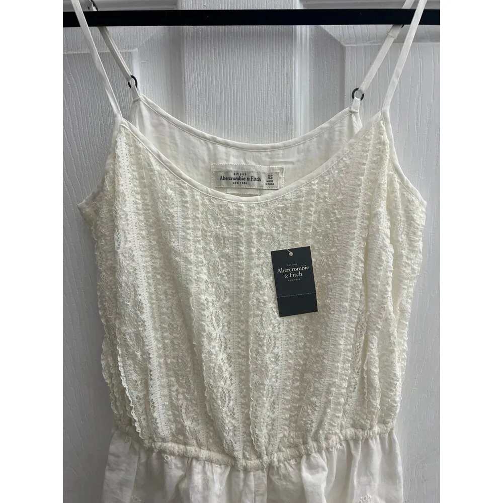 Abercrombie & Fitch NWT white eyelet lace shorts romper XS - Image 3