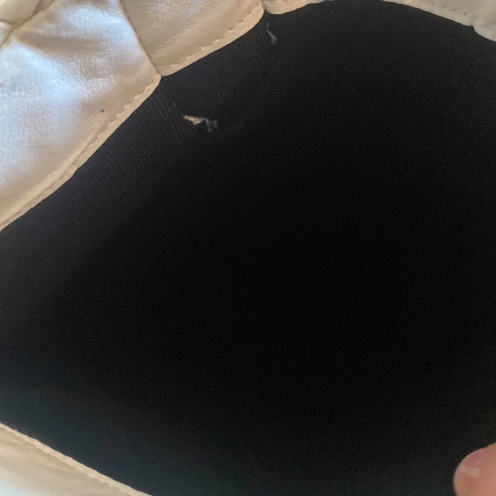 Elegant Cream Knee - Image 7