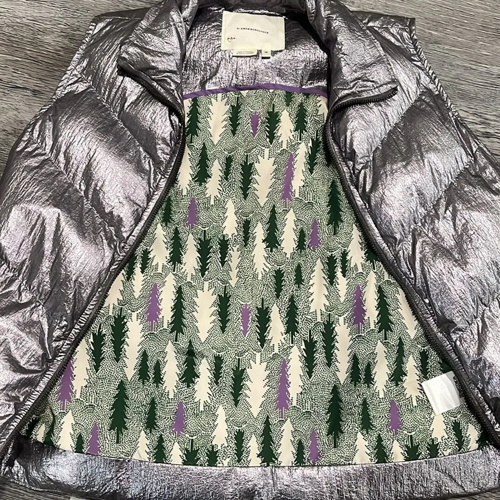 ANTHROPOLOGIE NWOT Women’s Metallic Foil Puffer Vest Zip Front Silver XS - Image 6