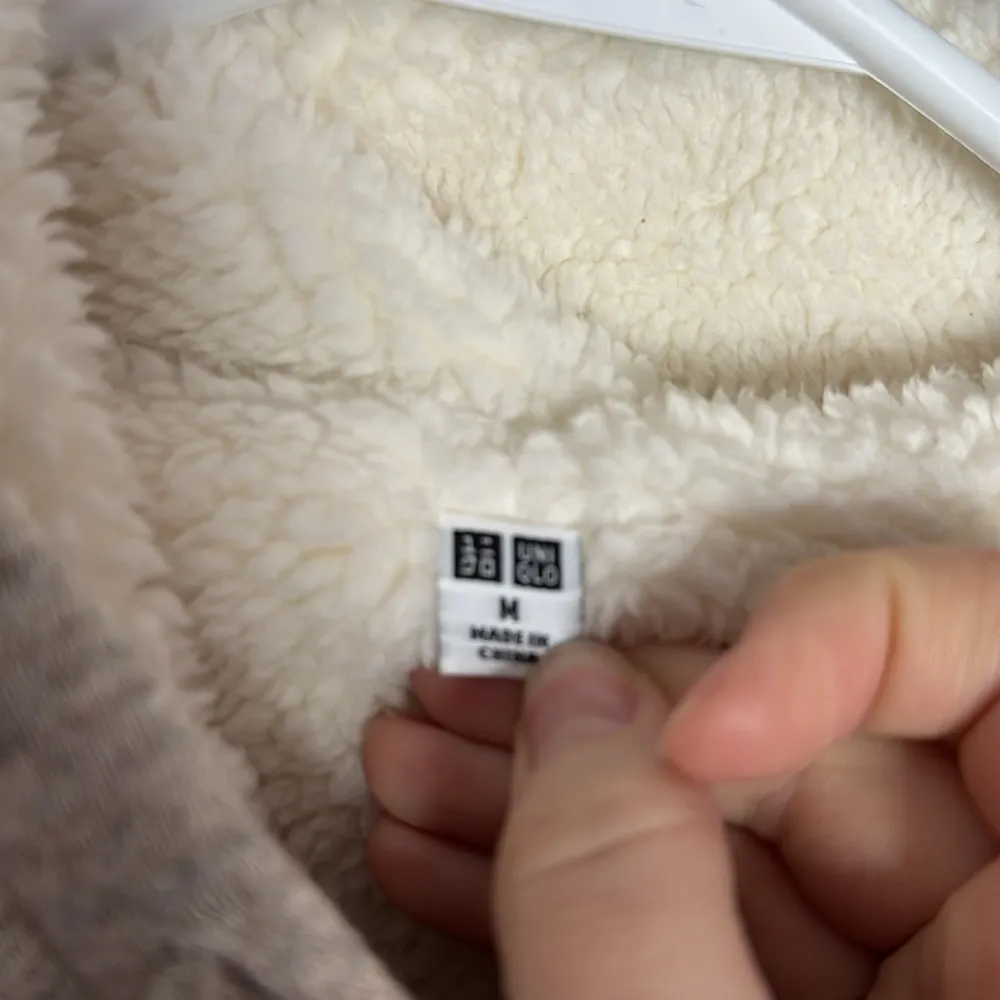 Uniqlo Hoodie Beige Gray Heathered Full Zip Faux Fur Lined Sweatshirt Size M - Image 10