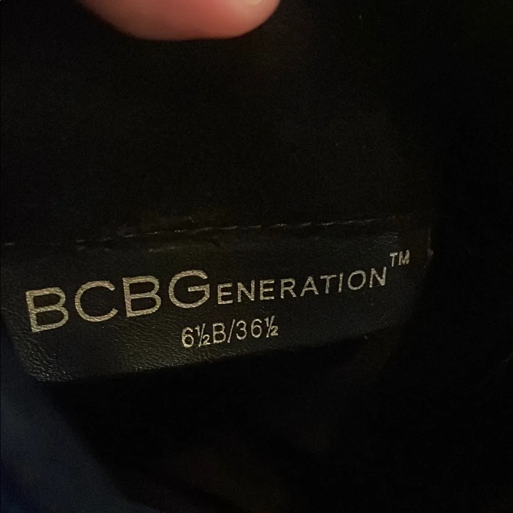 BCBG generation black suede knee high Women's Boots size 6.5 - Image 4