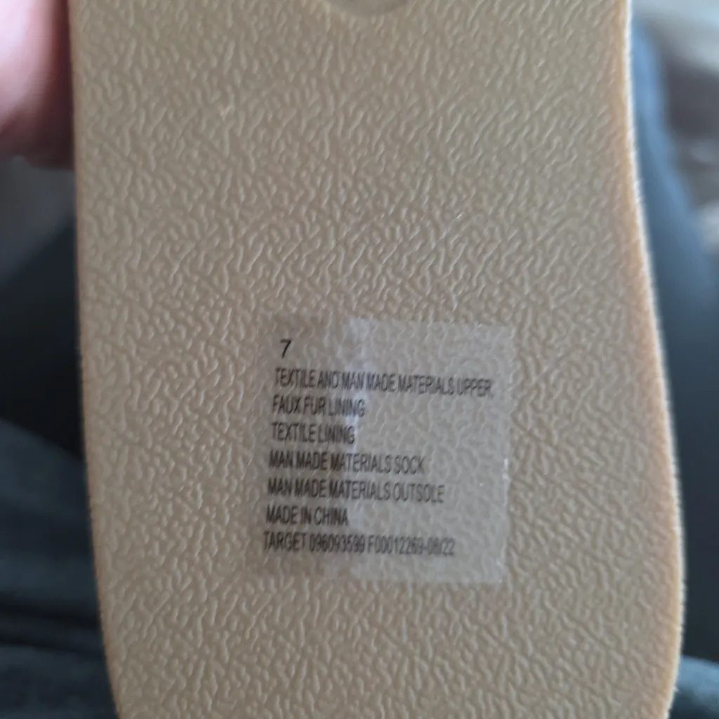 Universal Thread Women's Brigitte Boots Size 7 Brown Tan Suede Snow Warm Ankle - Image 7