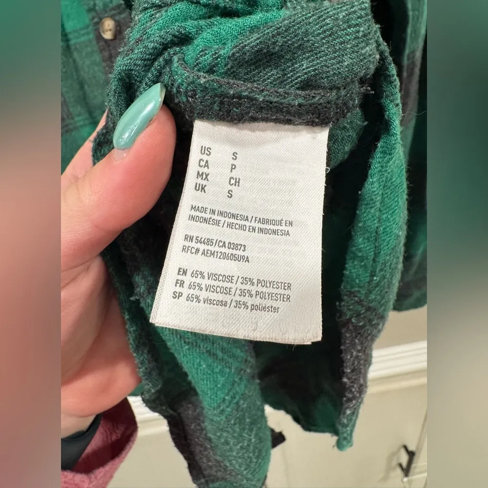 5/$25 American Eagle Flannel Boyfriend Fit - Image 3