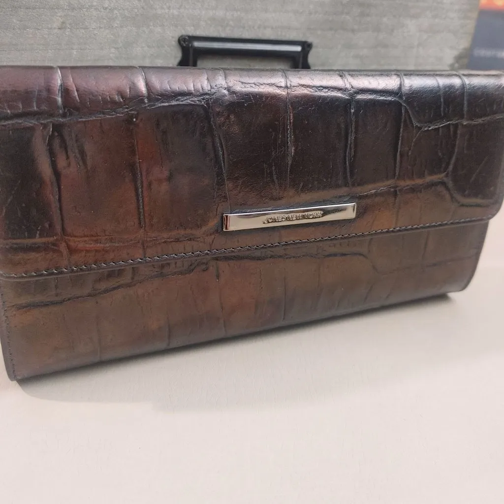 Jones New York Croc Embossed Faux Leather Wallet Multiple Card Slots ID Window - Image 2