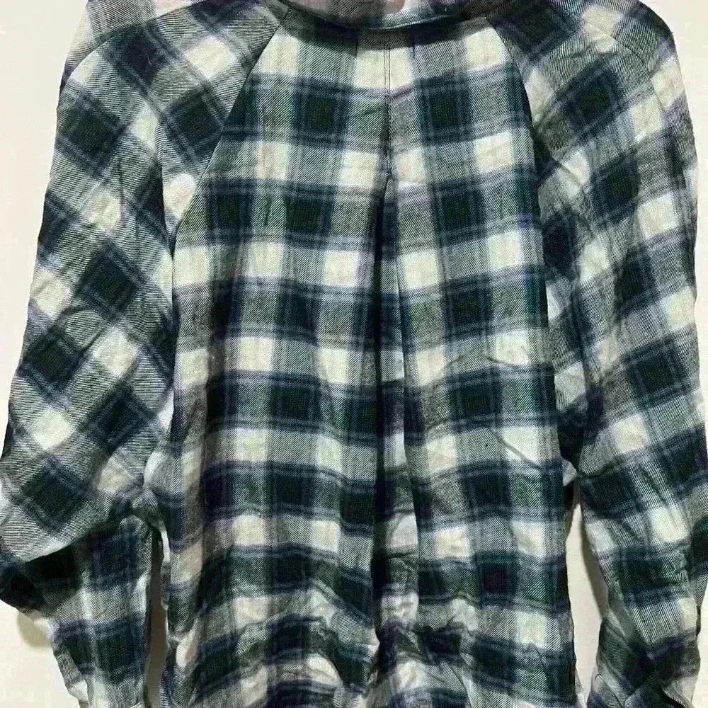 BDG oversize women long sleeves flannels tie fronts sz M shirt comfy cute summer - Image 8