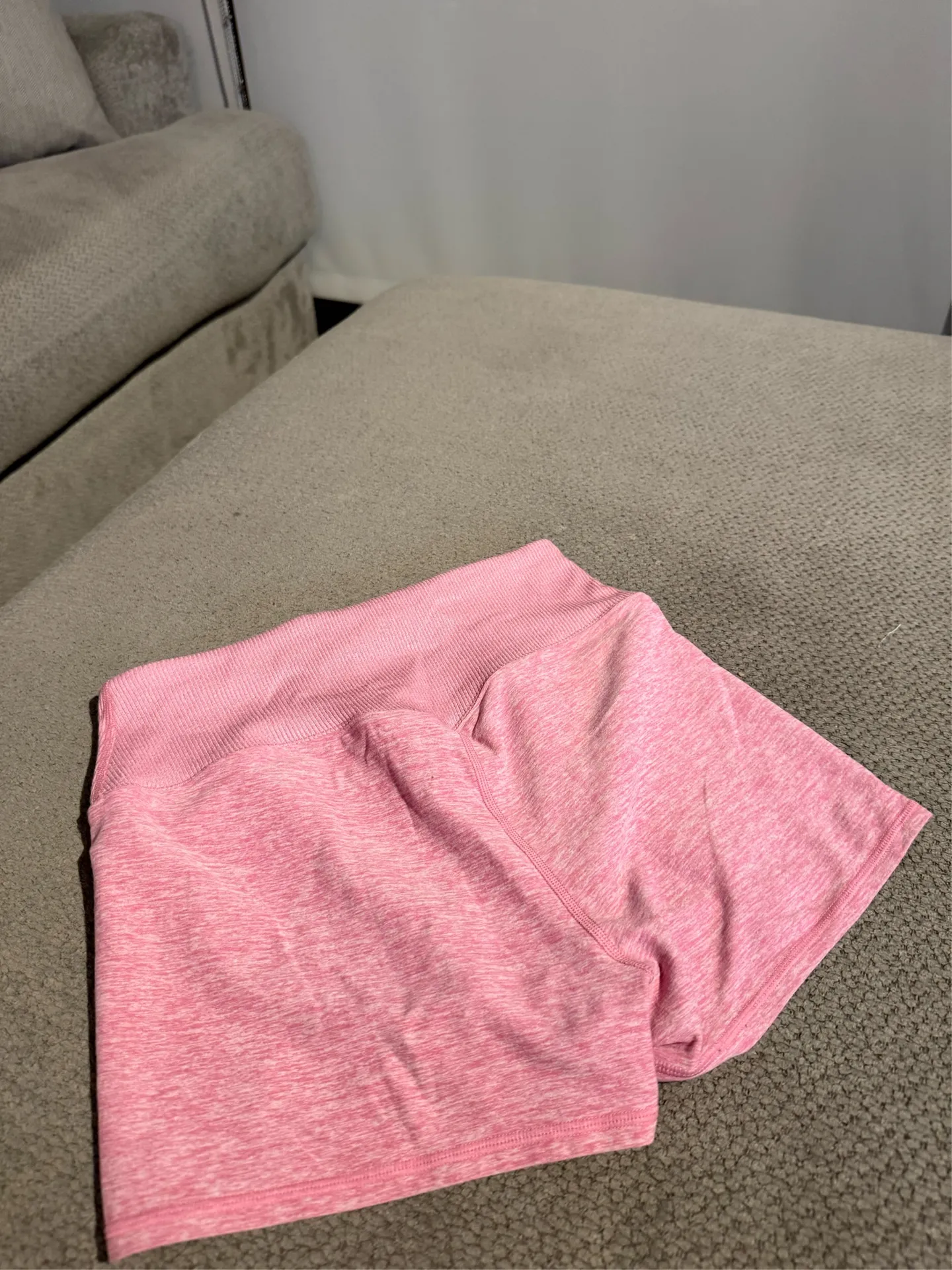 Alo Yoga Biker Shorts - Image 4