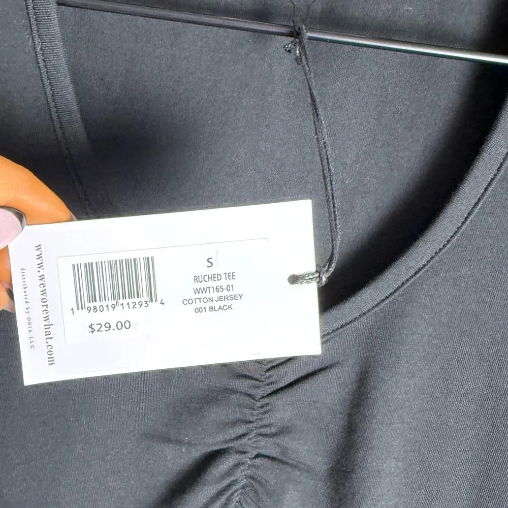 Brand New WeWoreWhat Cropped Baby V-Neck Short Sleeve T-Shirt in Black NWT - Image 6