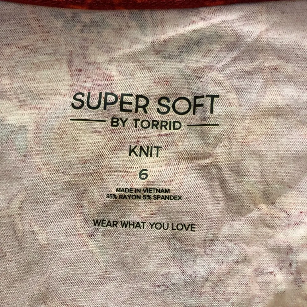 Super Soft Knit Button-Front Seamed Top - 6X - Image 4