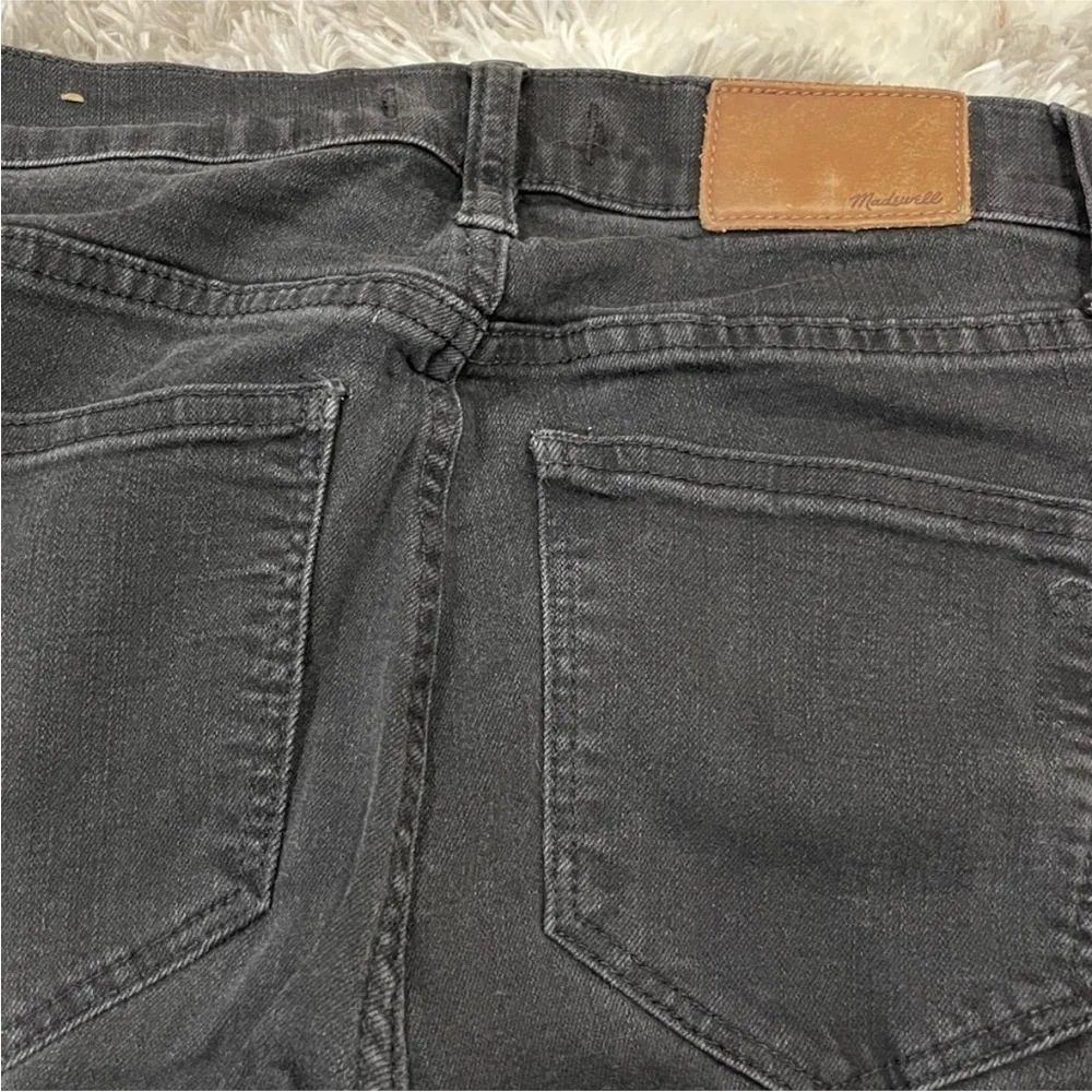 Madewell G7392 Roadtripper Skinny Jeans in Bennett Black - Image 9