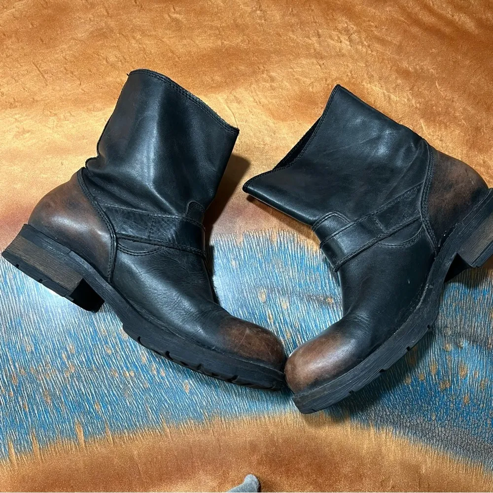 Diesel  black leather distressed pull on engineer boots size 38 - Image 3