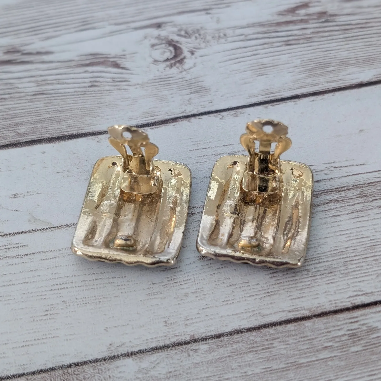 Vintage Clip On Earrings Large Black & Gold Tone Striped Retro Statement - Image 5