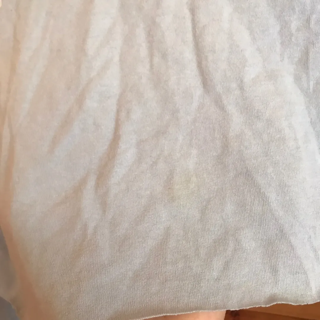 PRICED TO SELL!!! BABY BLUE BLOCK ISLAND BEACHY SPELL-OUT GRAPHIC LONG SLEEVE CROP TOP - Image 5