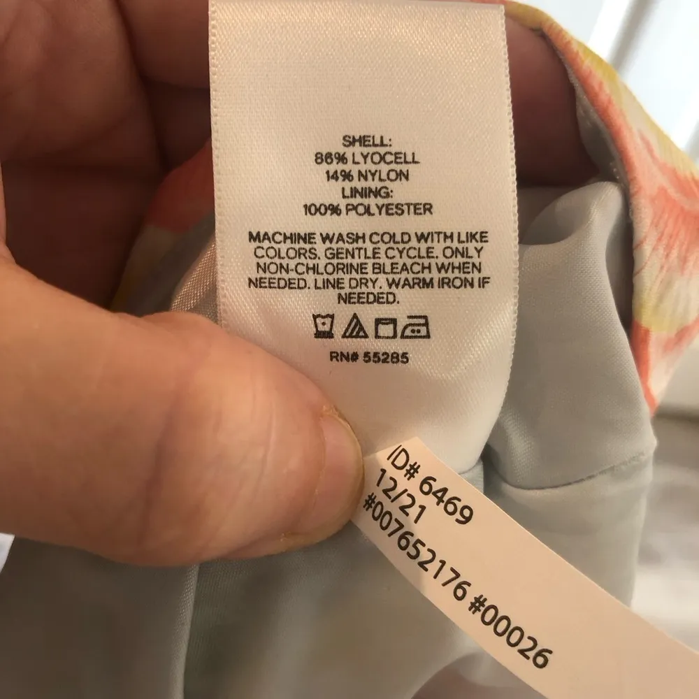 NWT Express High Waisted Asymmetrical Ruffle Mini Skirt in size 12 - Image 9