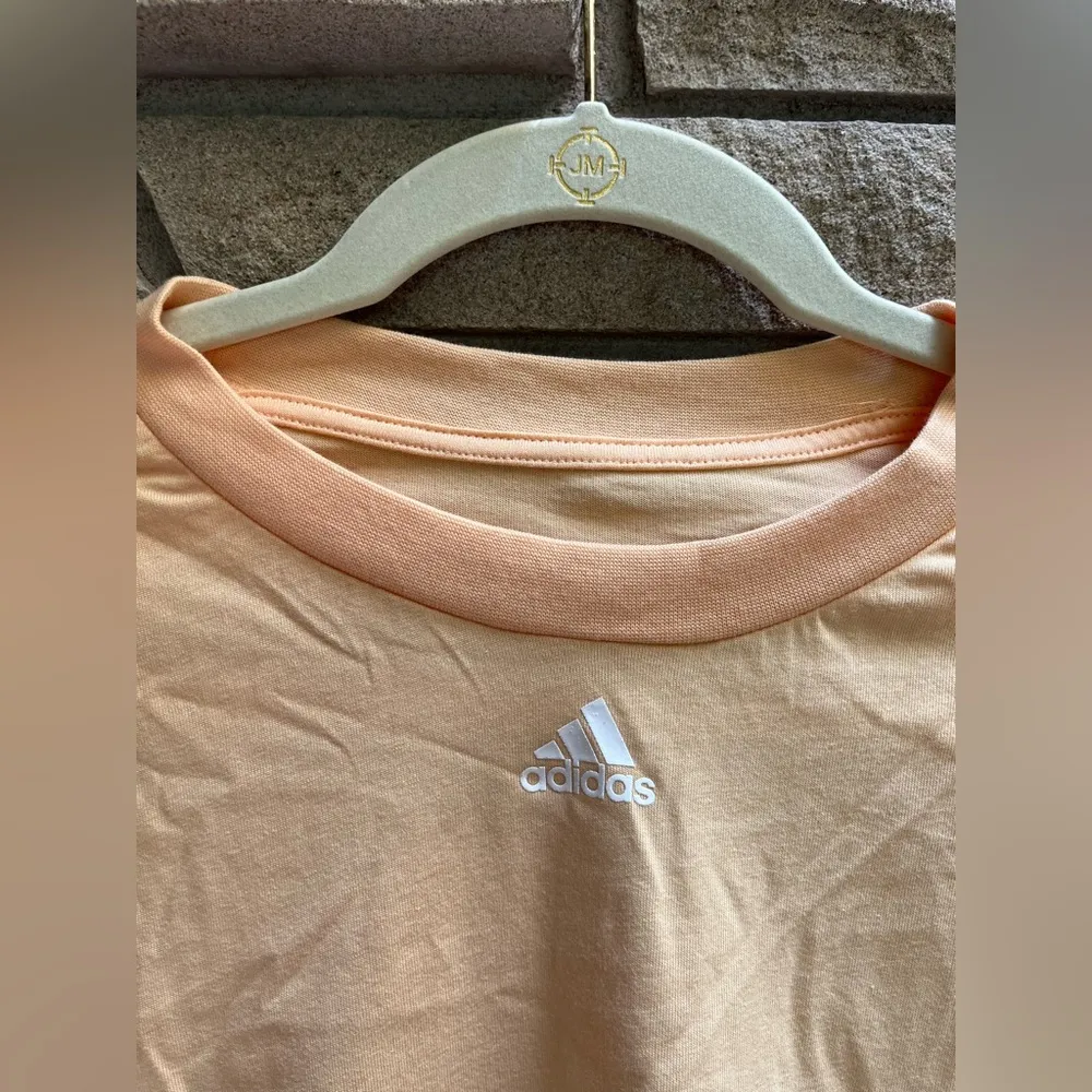 ADIDAS Hyperglam Boxy Cutout Vented Athletic Short Sleeve Shirt Small amber - Image 11