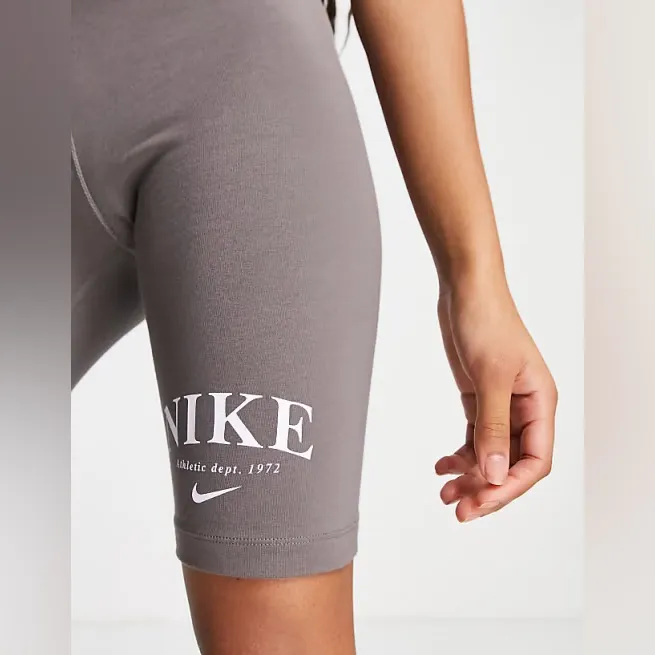 Nike yoga brown bike short - Image 2