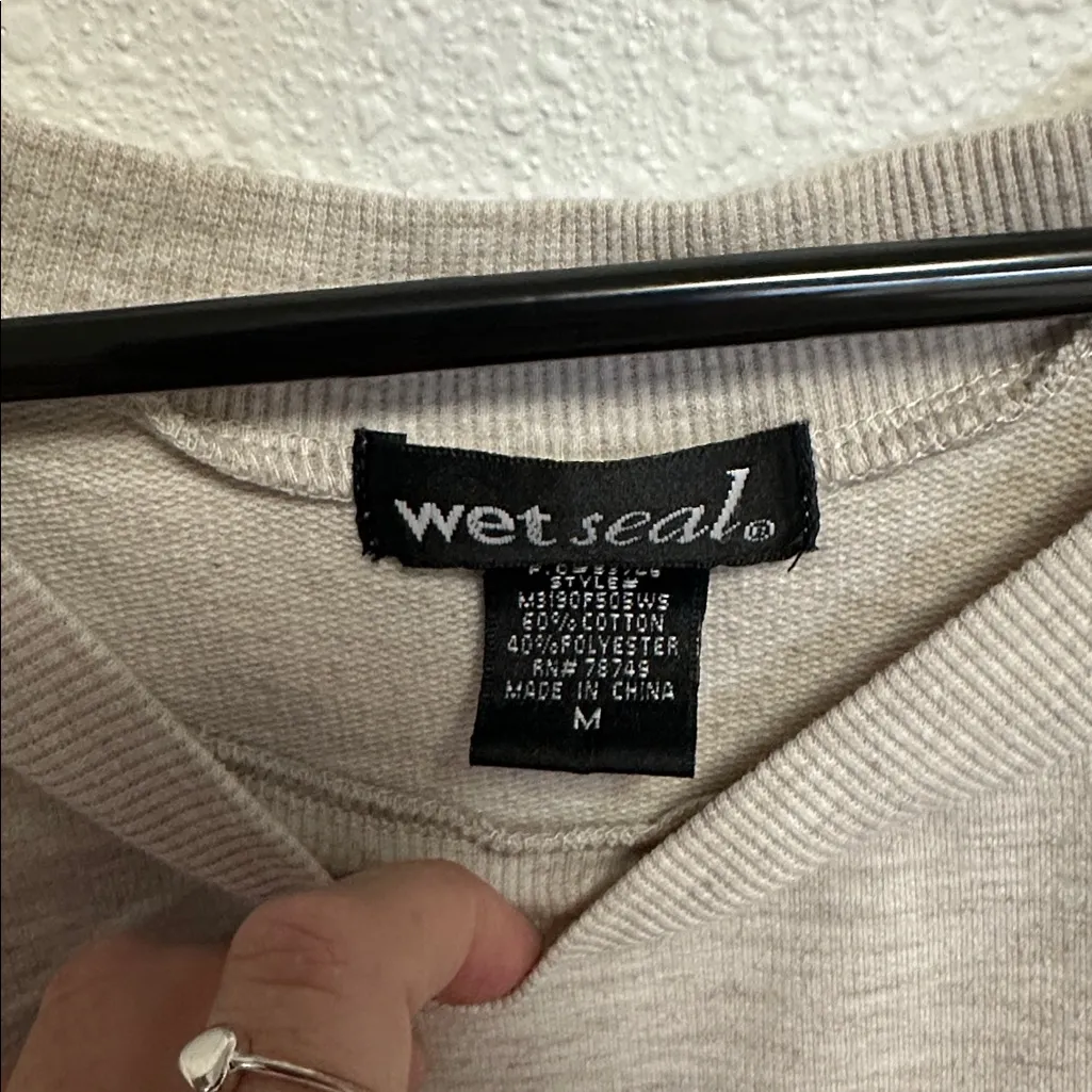 Wet Seal Graphic 89 Gray Top Size Medium - Image 2