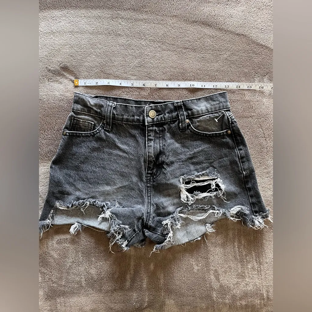 Y2K Black Distressed High Ride Denim Jean Shorts Women’s Sz 1 EUC - Image 5