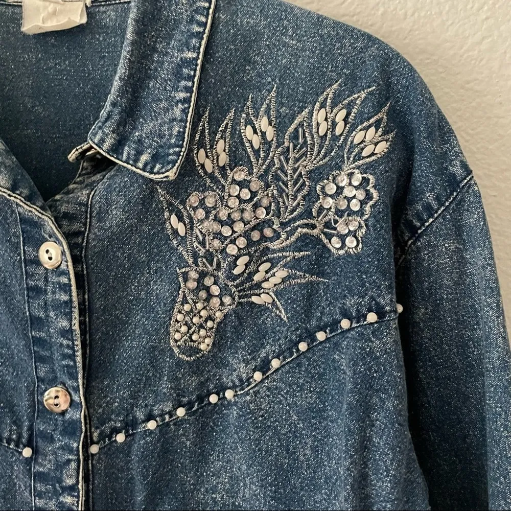 80s 90s Vintage Denim Shirt Beadwork Detail with Shoulder Pads Oversized small - Image 2